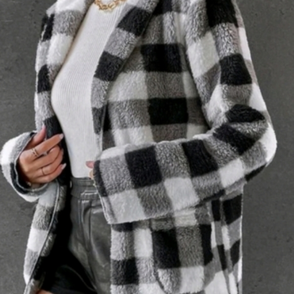 Black Buffalo Plaid Sherpa Coat - Picture 6 of 7